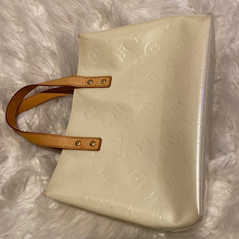Authentic Louis Vuitton_Ivory patent leather small tote